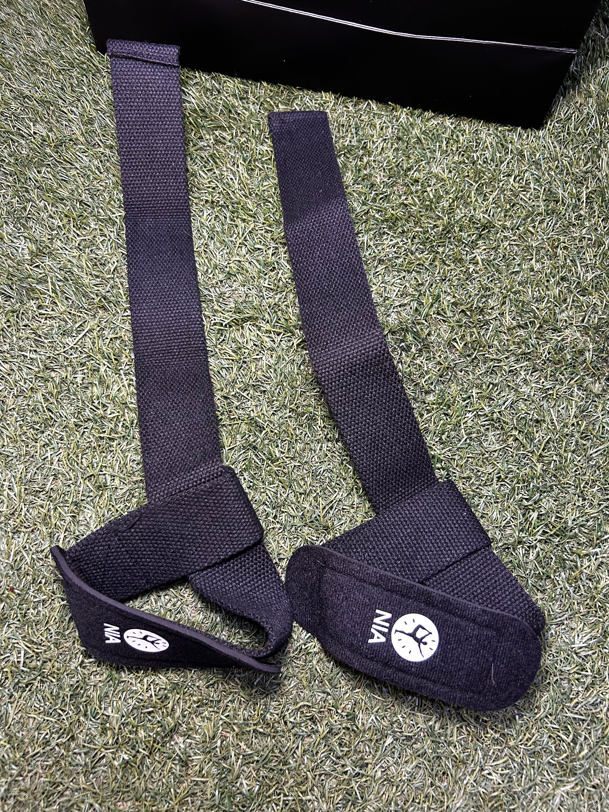 WEIGHT LIFTING STRAPS