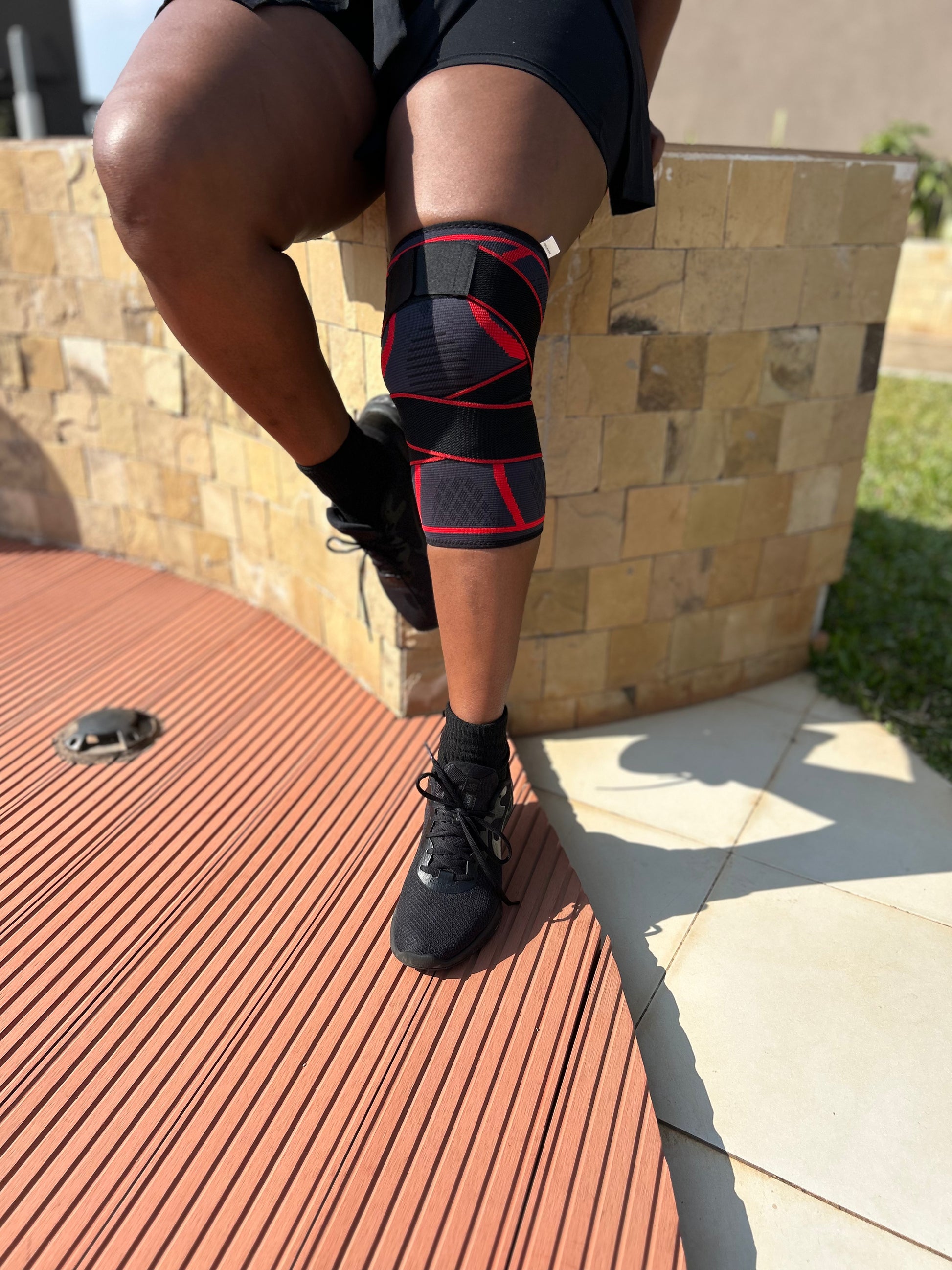 KNEE SLEEVES
