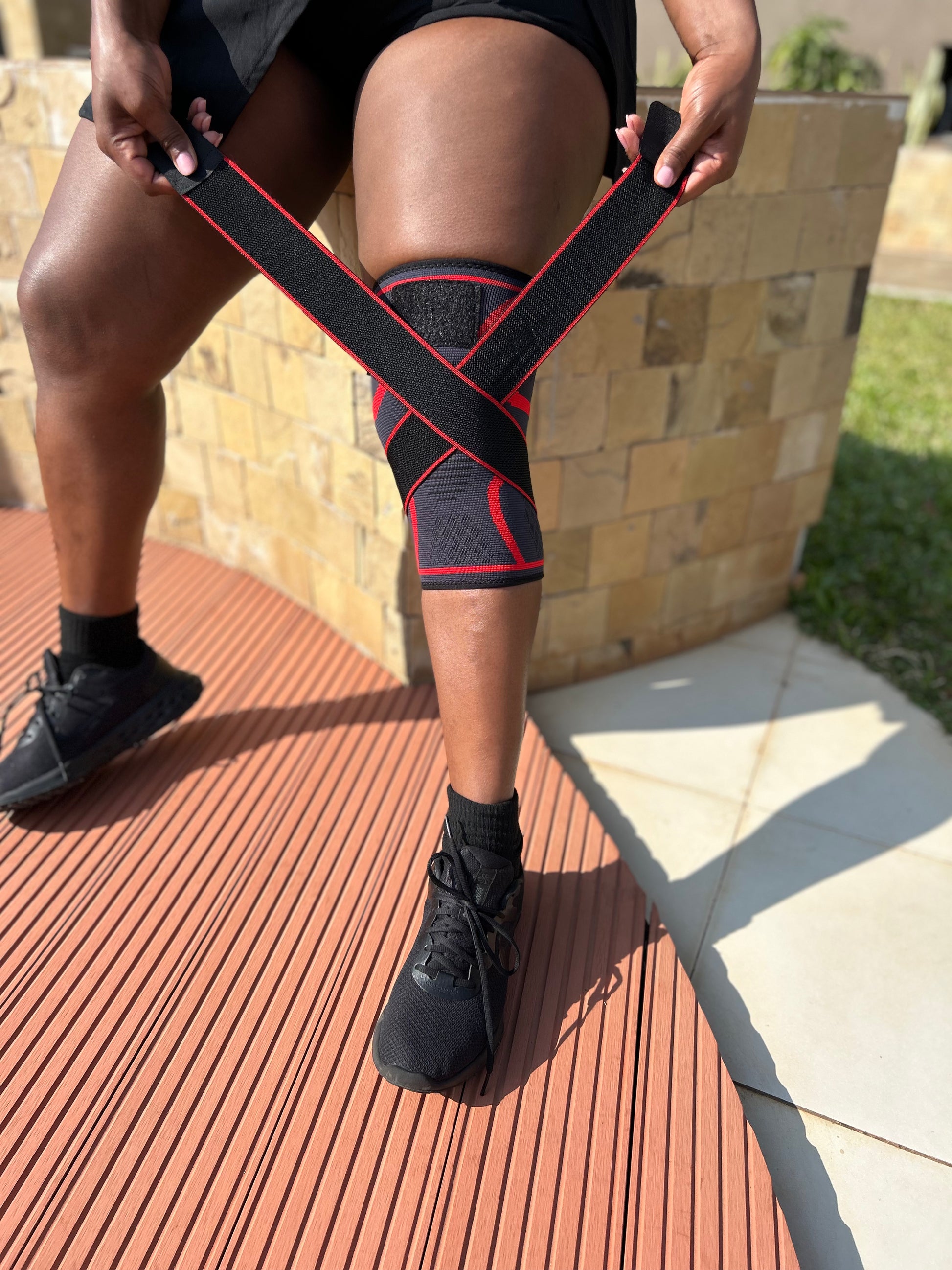 KNEE SLEEVES