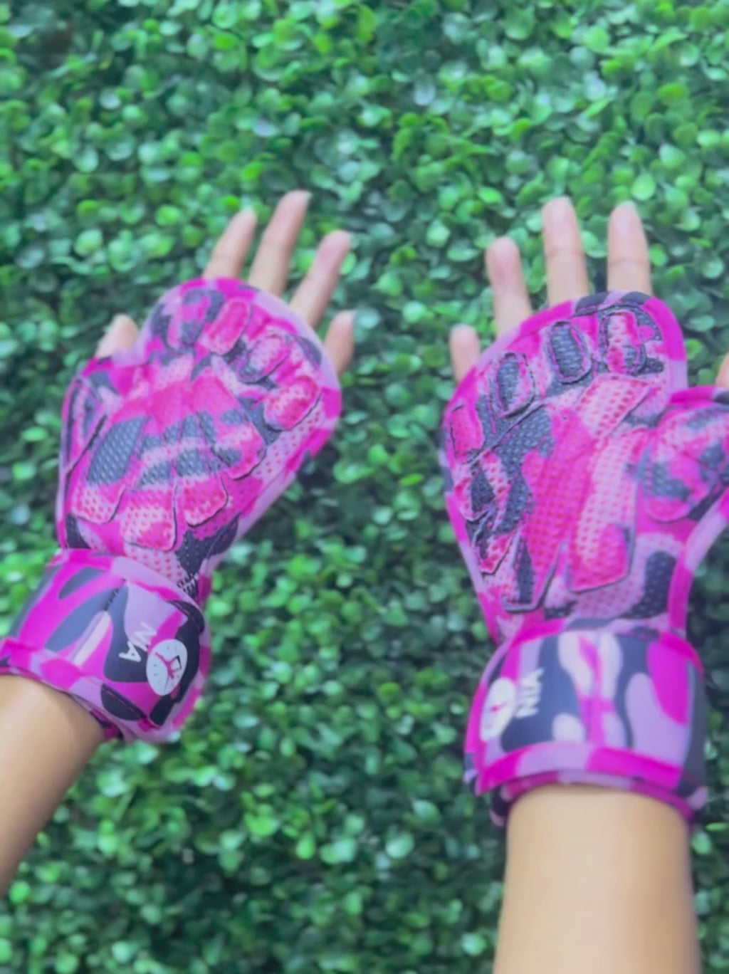 WORKOUT GLOVES