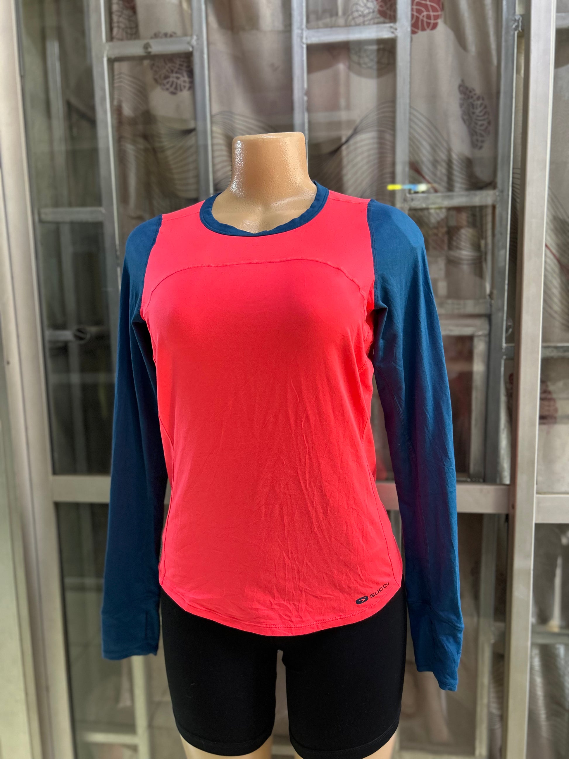 Quality Long sleeved top - Small