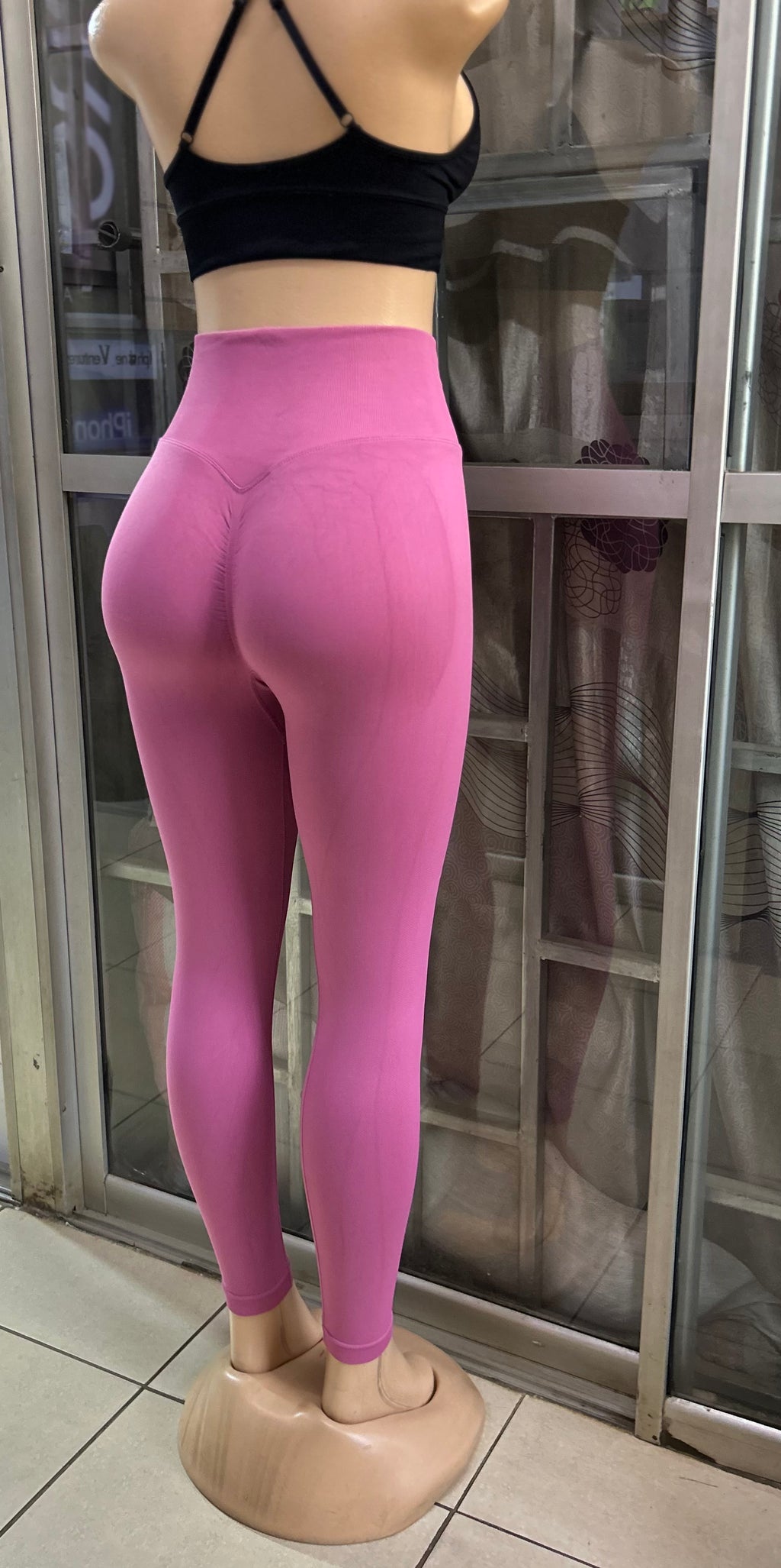 QUALITY SCRUNCH BUTT TIGHTS - Small