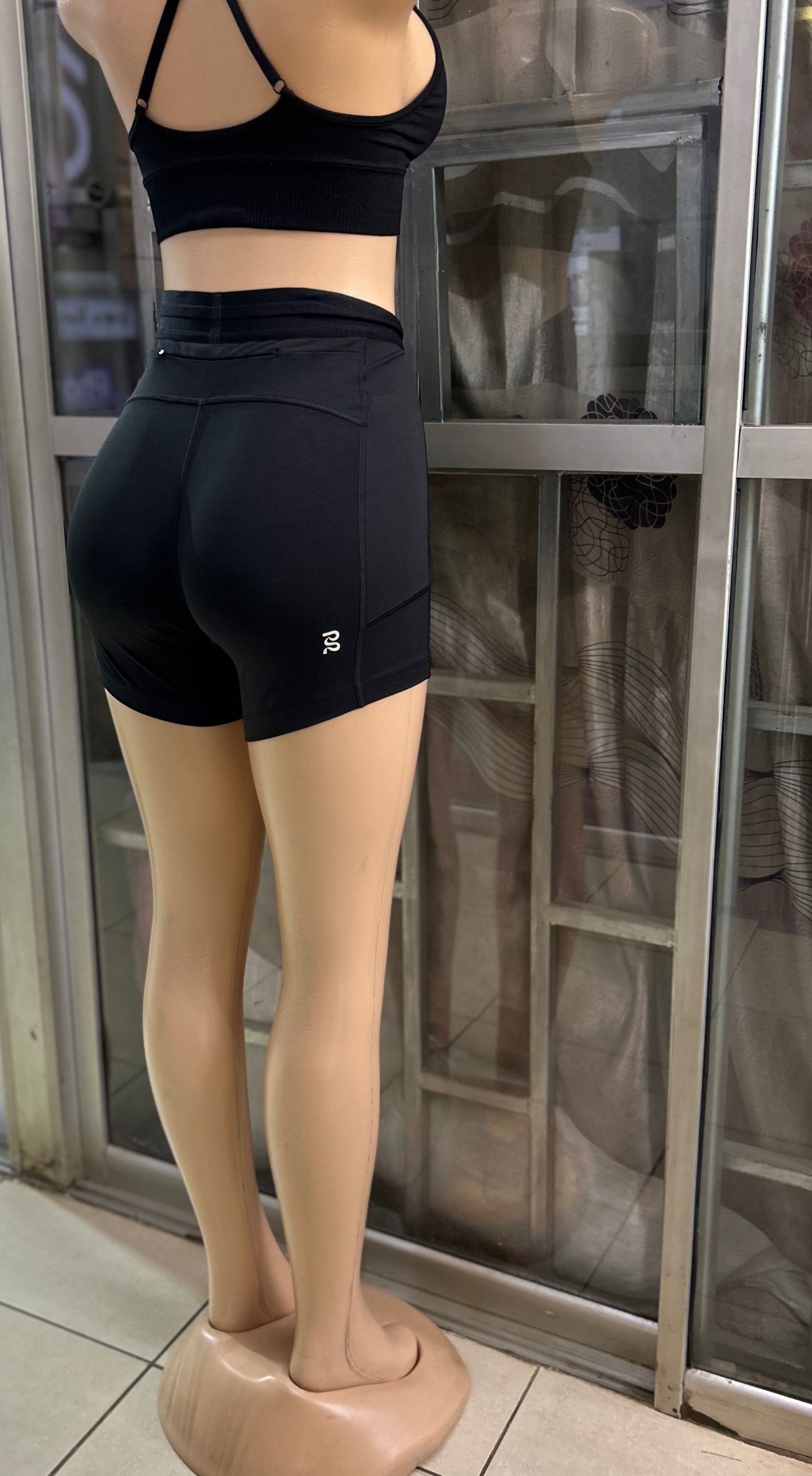 QUALITY SHORTS -Medium