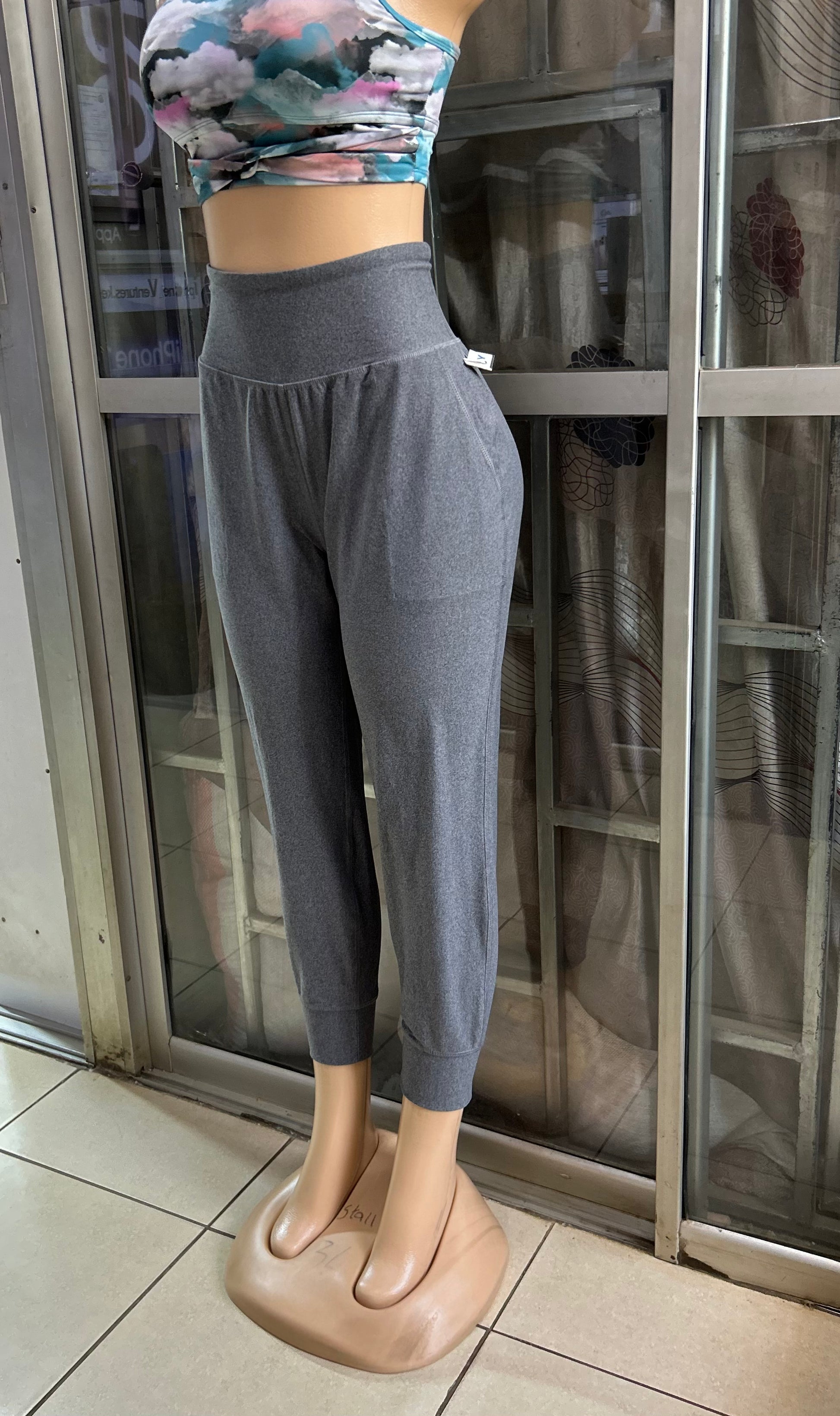 QUALITY JOGGER PANTS - MEDIUM