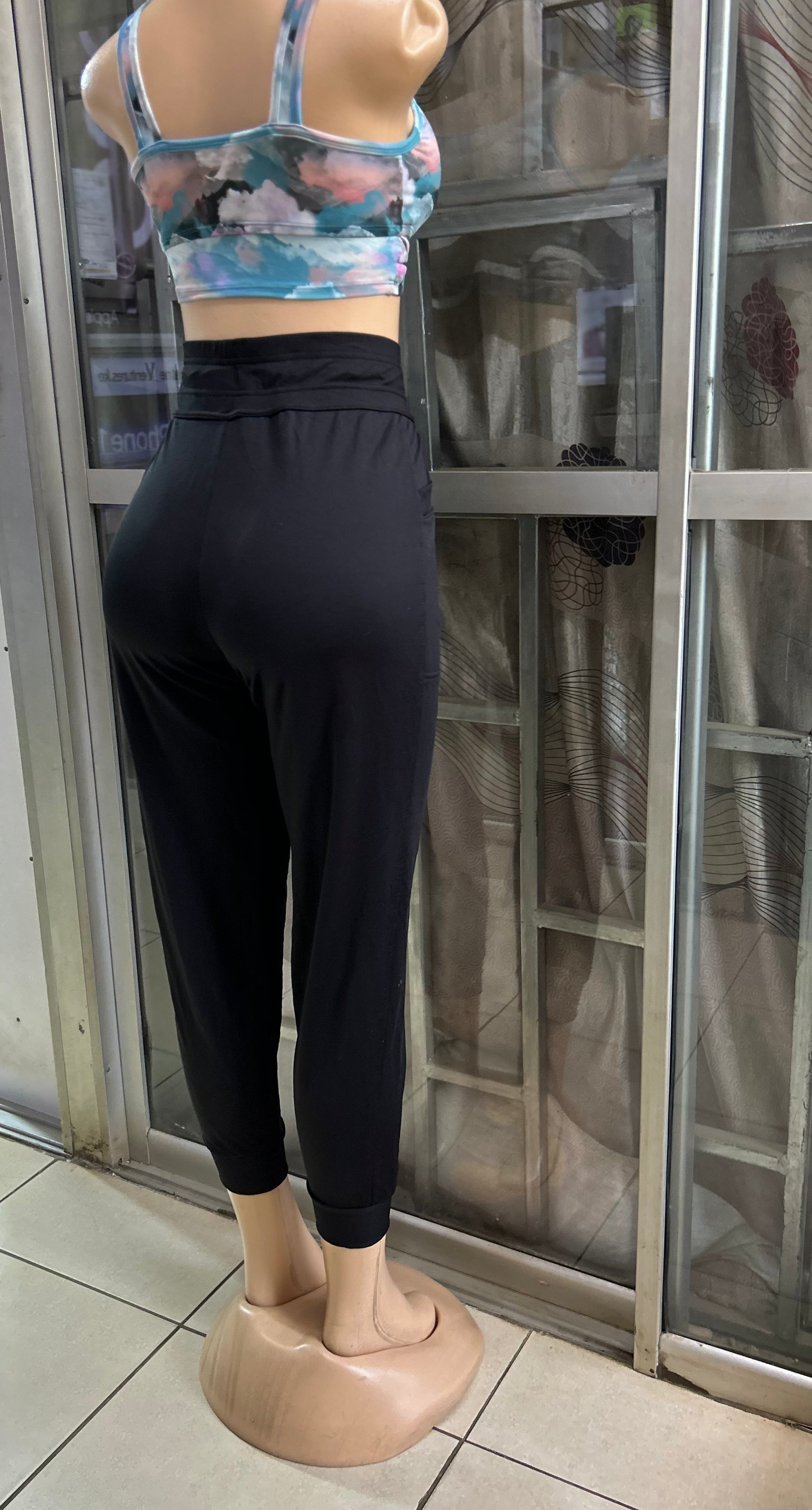QUALITY JOGGER PANTS - MEDIUM