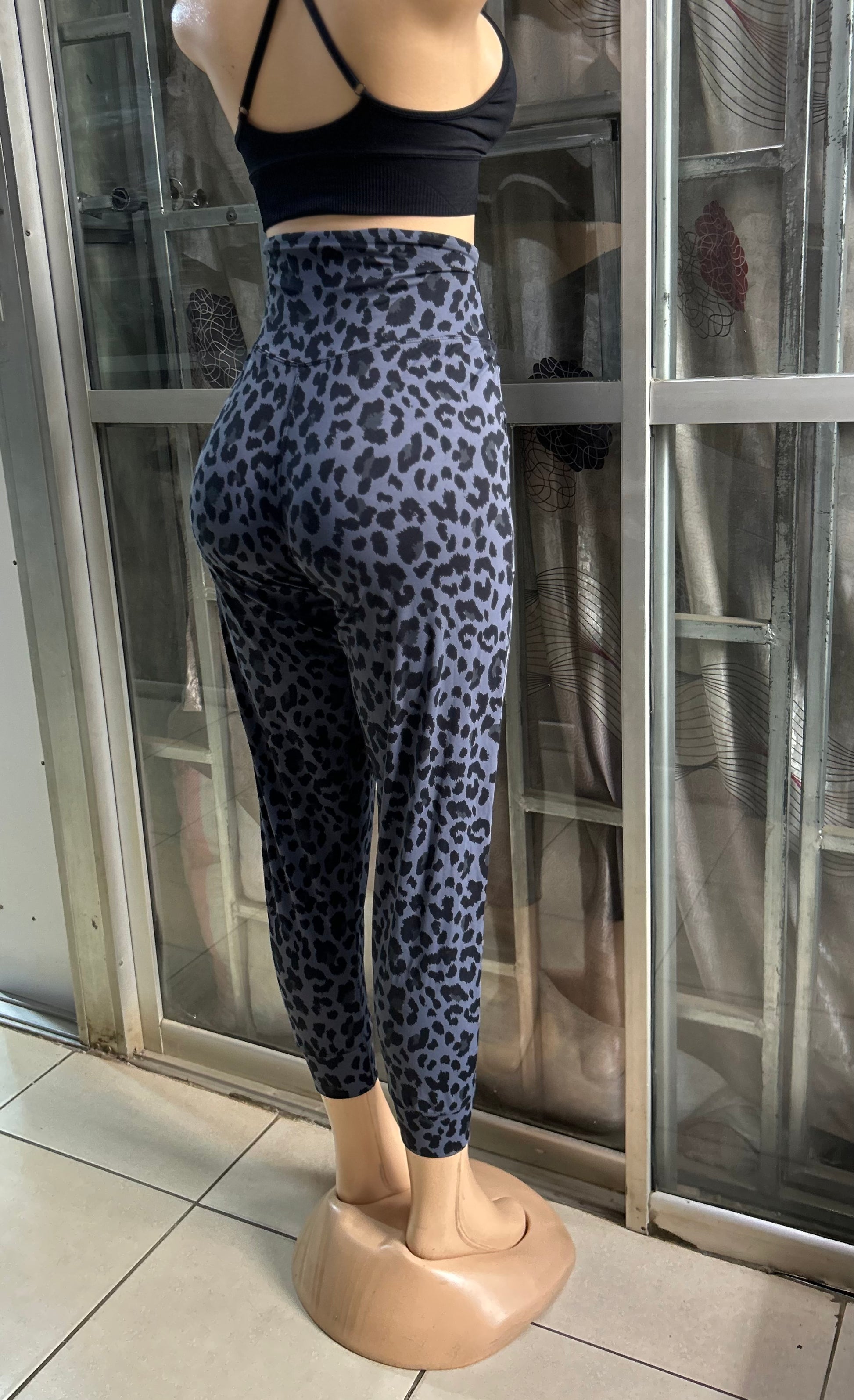 QUALITY JOGGER PANTS - MEDIUM