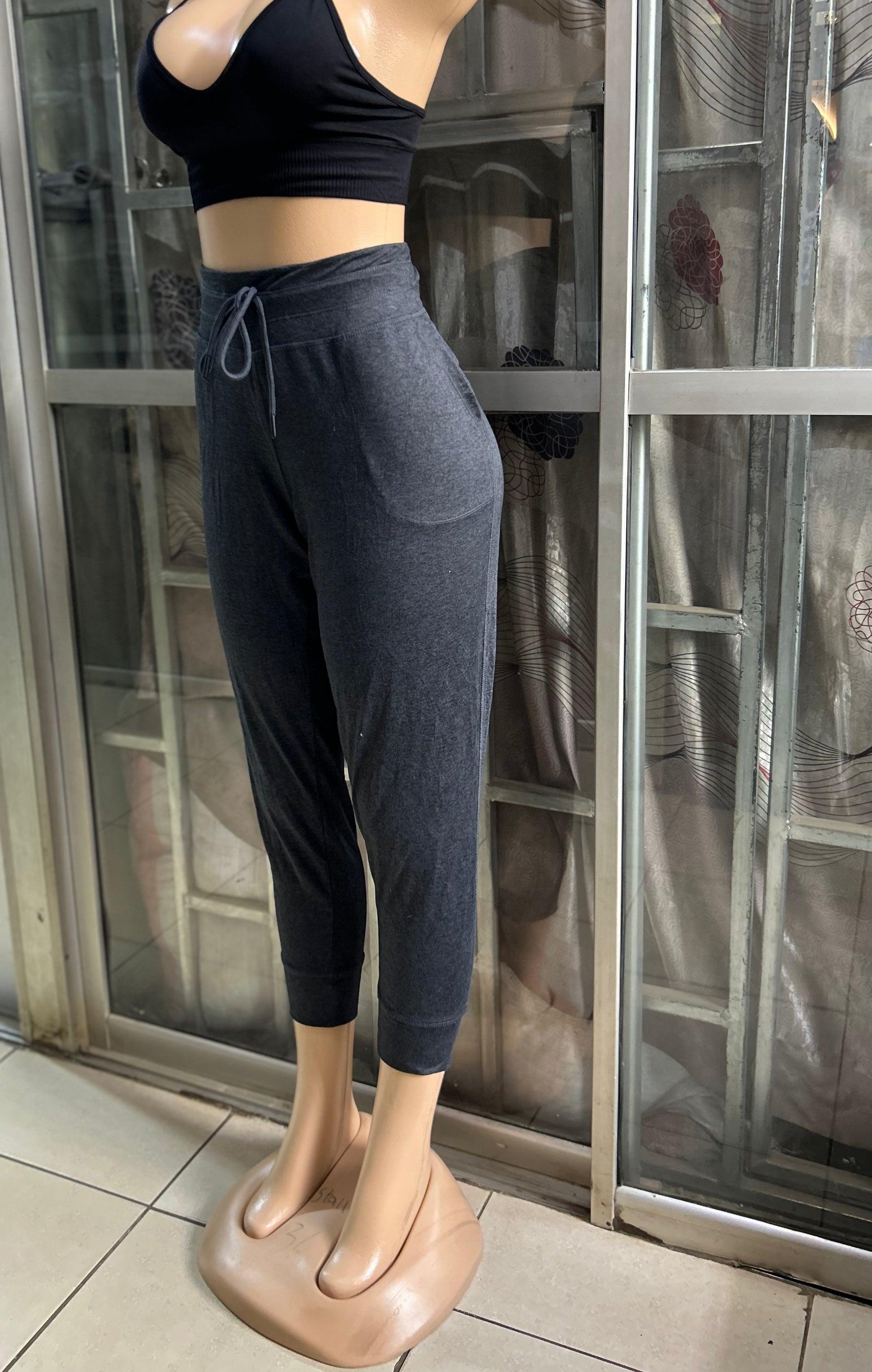 QUALITY JOGGER PANTS - MEDIUM