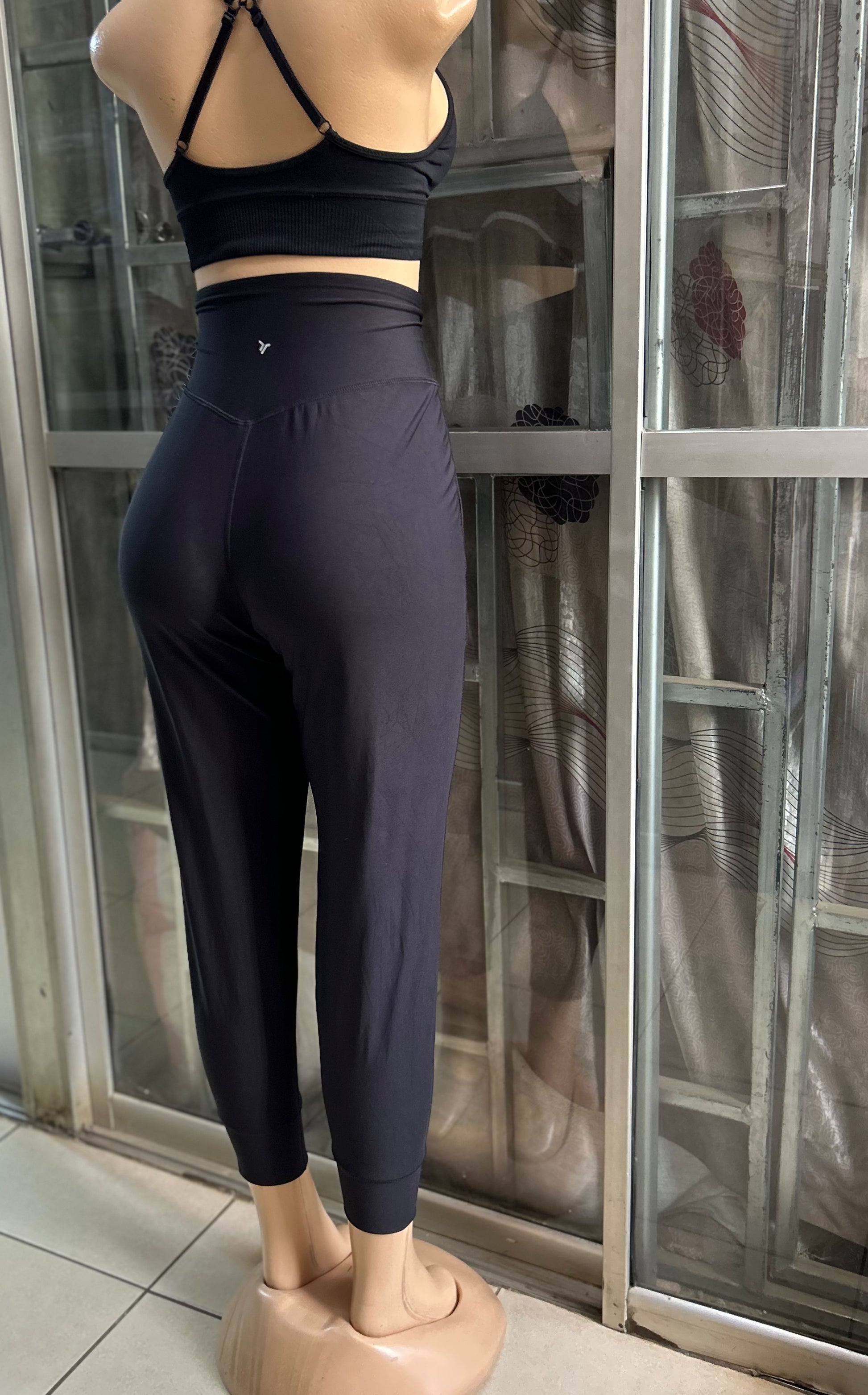 QUALITY JOGGER PANTS - MEDIUM