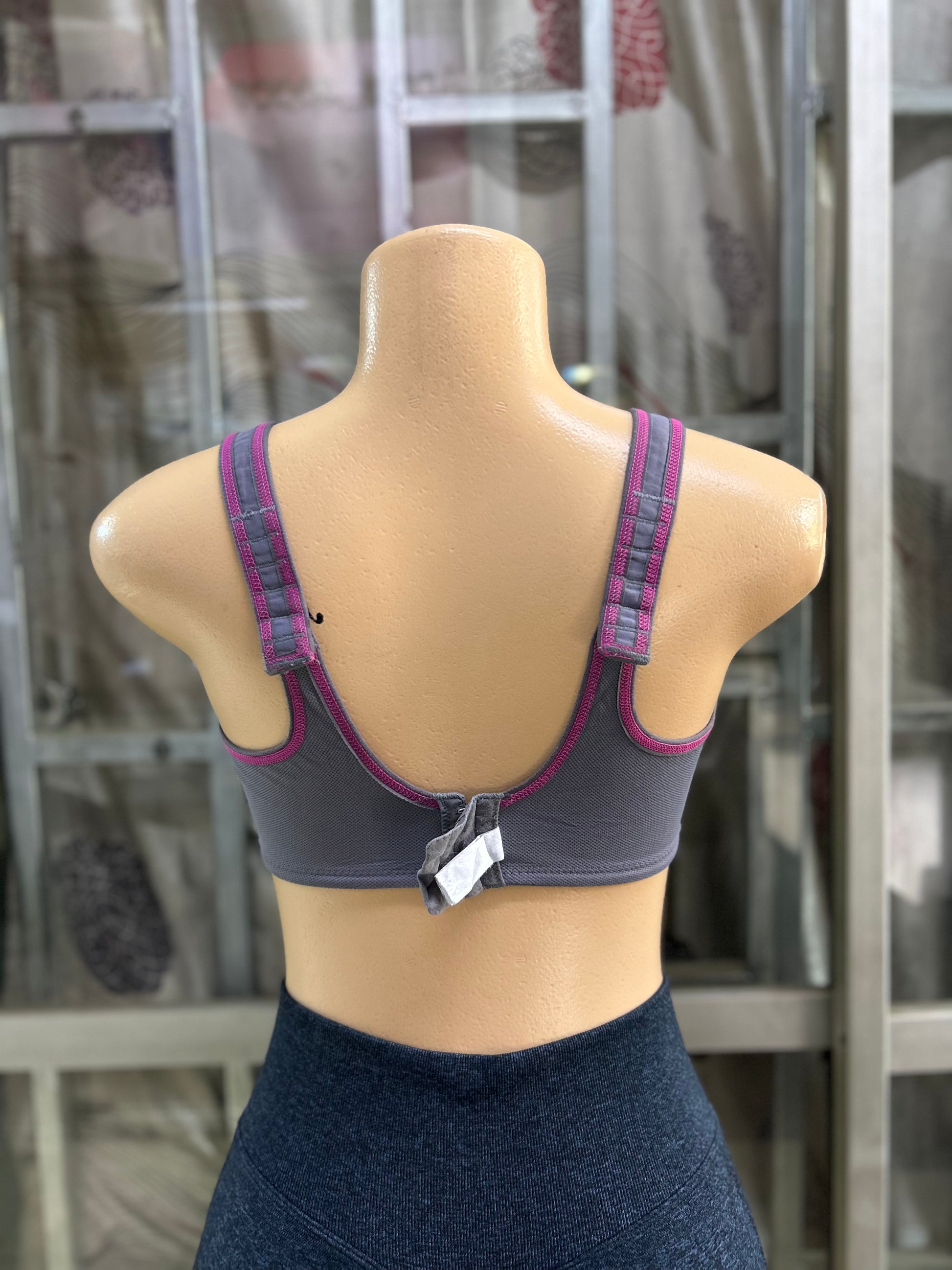 QUALITY SPORTS BRA - 34DD